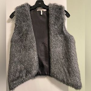 The hanger vest